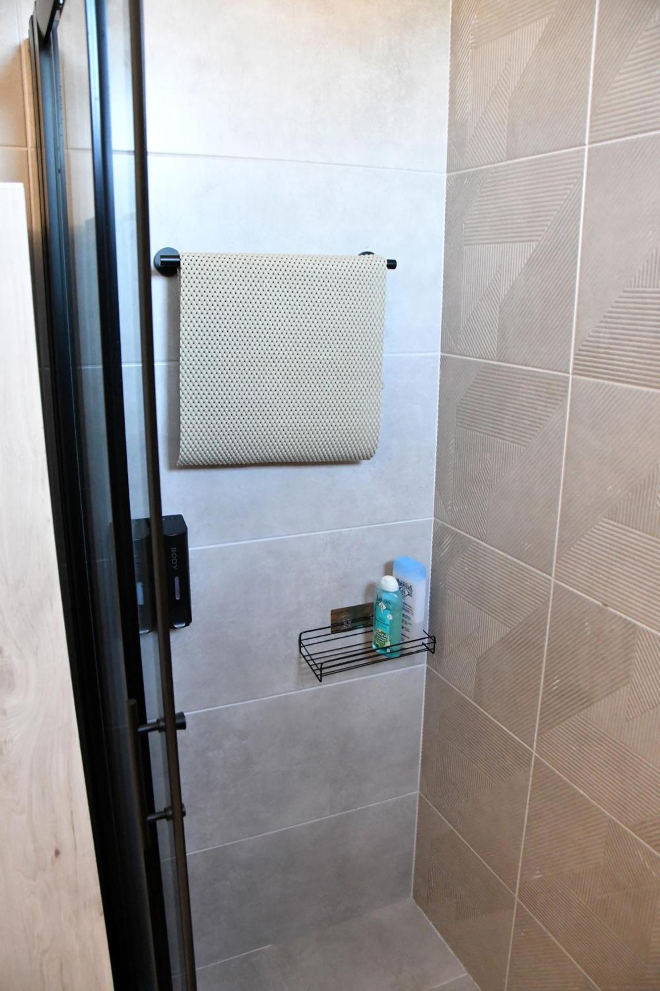 Polles Εlies Cozy Αpartment Appartement Aegina Buitenkant foto